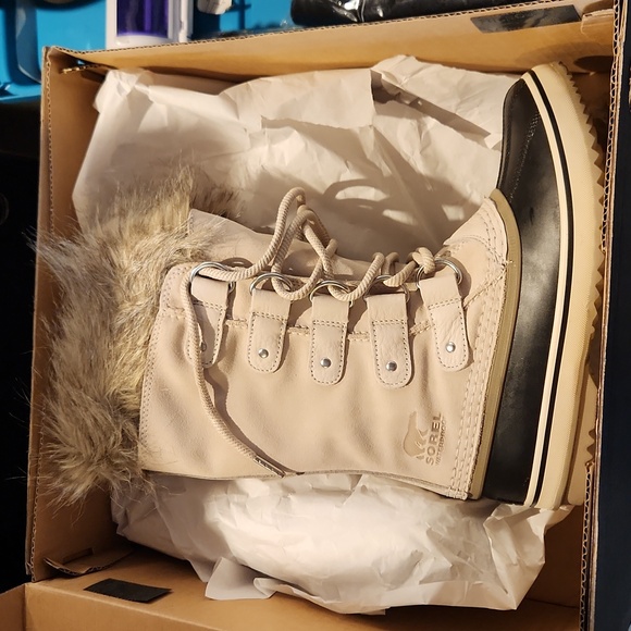 NIB Sorel Joan of Arctic Boots Fawn Omega Taupe Sz 6 - Picture 10 of 10